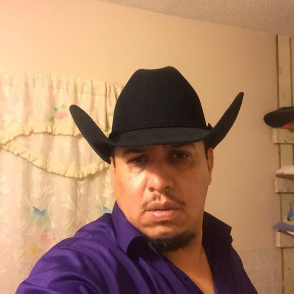 Meet your Posher, Jose balderas - Picture 1 of 1